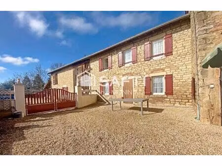 arbigny – propriété de 365 m² avec chambres d’hôtes  grange et 1 5 hectare de terrain