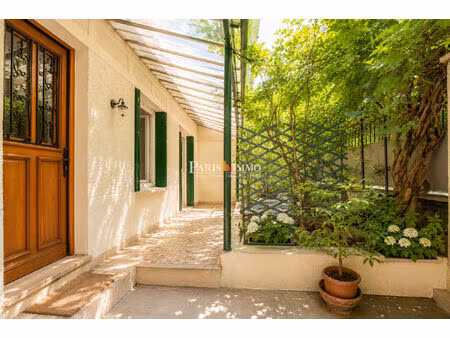 paris18e - grande carrière - maison avec jardin - bien unique