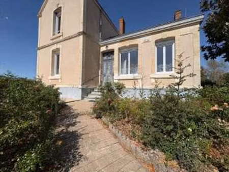 vente maison aux velluire-sur-vendée (85770) : à vendre / 100m² les velluire-sur-vendée