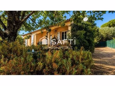 bagnols-en-forêt – villa de plain-pied de 102 m² sur 2 000 m² de terrain  au cœur d'un env