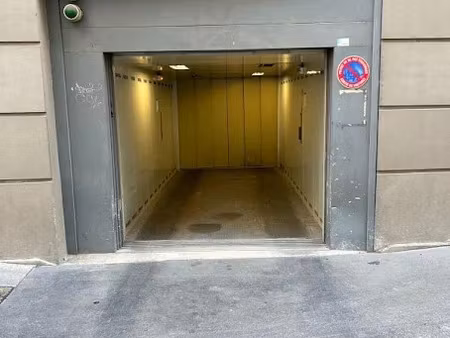 vente parking à lyon 2ème (69002)  22 000 €