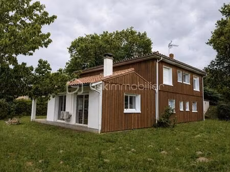 maison de 120 m² à saint-sulpice-et-cameyrac