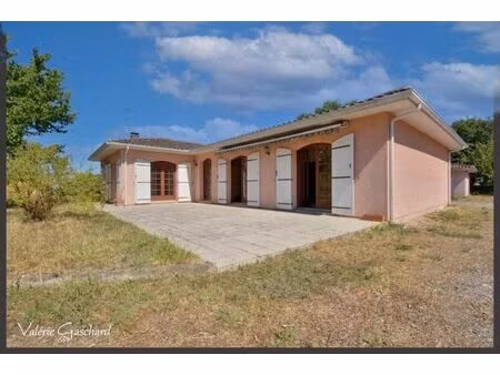 le pizou (dordogne) maison de 128 m² + 2850 m² de terrain et triple garage