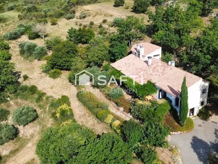 maison d'architecte sur les hauteurs de manosque avec vue panoramique exceptionnelle sur..
