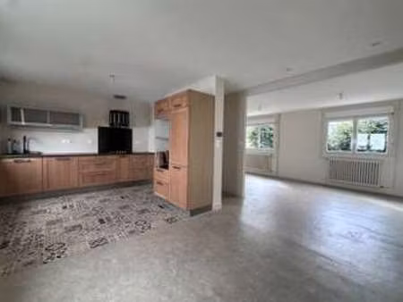 location appartement 4 pièces à saint-brieuc (22000) : à louer 4 pièces / 100m² saint-brie