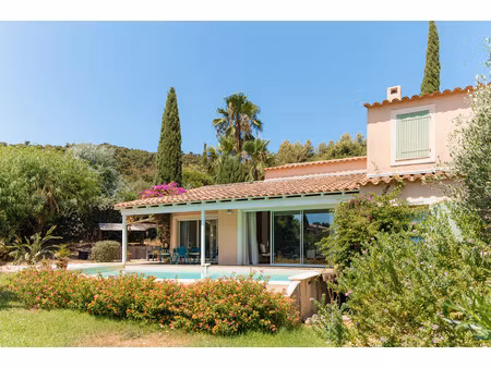 vente maison 6 pièces 130m2 hyères 83400 - 890000 € - surface privée
