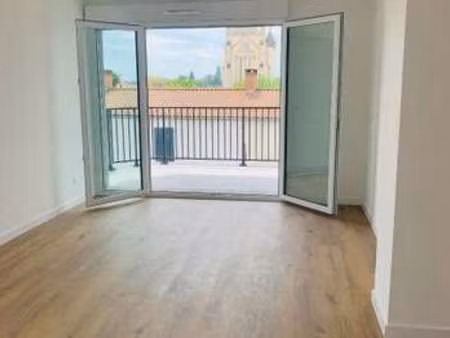 location appartement 3 pièces à challans (85300) : à louer 3 pièces / 61m² challans