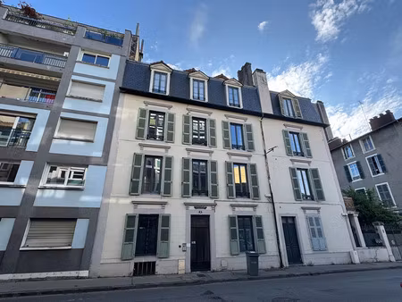 vente appartement 1 pièces 28m2 pau 64000 - 72500 € - surface privée