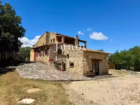 bonnieux - environnement calme - mas en pierre - piscine - carport - terrain 8000m2