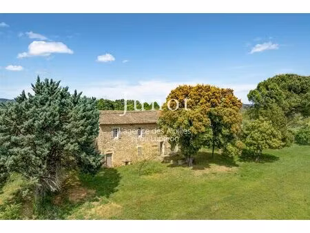 authentique mas du xixè à rénover avec vue luberon