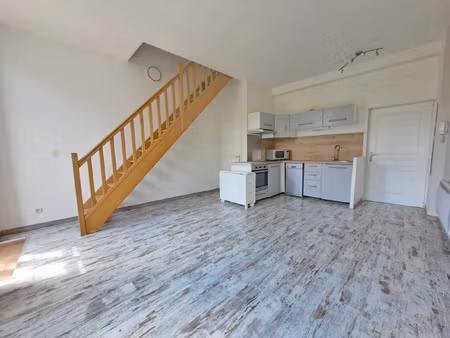 location appartement 2 pièces 36m² nimes 30000
