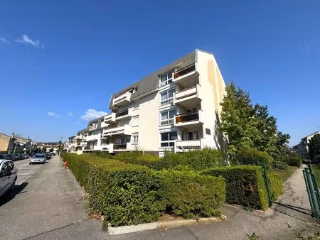 a louer ! f4 + parking + terrasses villers centre