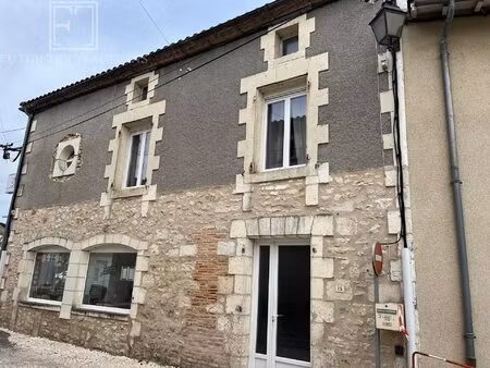 maison de village et commerce