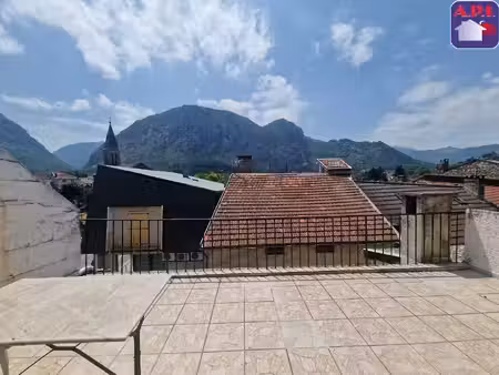 vente appartement 5 pièces 75 m² tarascon-sur-ariège (09400)