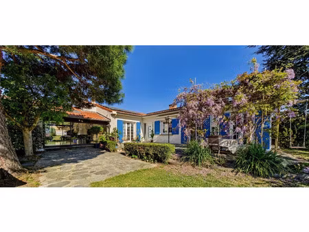 vente maison 6 pièces 180 m² cornas (07130)