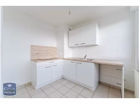 appartement à louer 1 pièce 25.6 m² - joué-lès-tours (37) - 475€