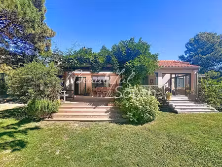 propriete de plain pied avec gites  au calme  dans un ecrin de verdure   estoher