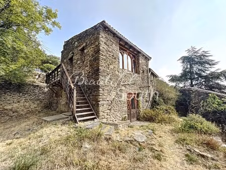 hameau compose de 5 maisons sur site d'exception face dominant le canigou  secteur prades