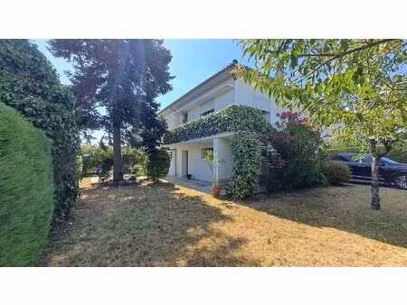 à vendre maison mitoyenne d'un côté villeneuve-sur-lot - secteur recherché