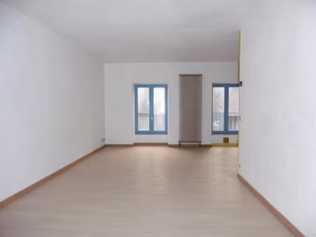 location appartement 2 pièces 61 m² à tournon-sur-rhône (07300)