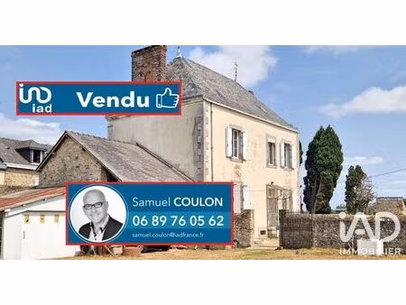 maison à andouillé (53240)
