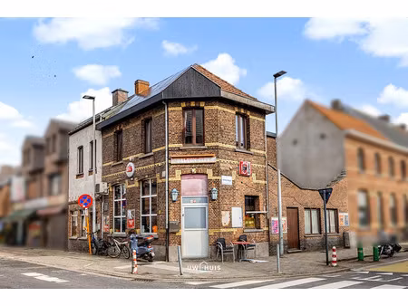 commercieel te koop in sint-niklaas met 3 slaapkamers