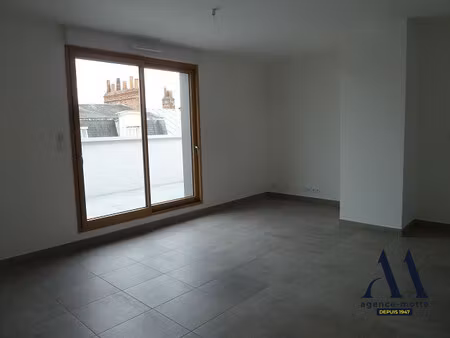 location appartement 3 pièces 57m² tours 37000