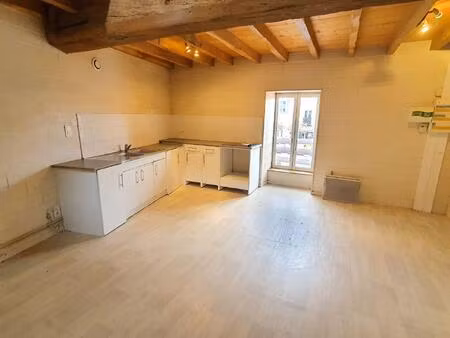 location appartement 3 pièces 94m² chalamont 01320