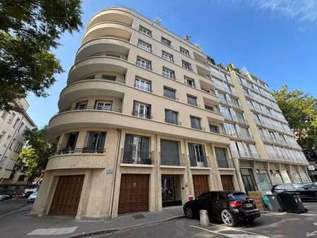 location local professionnel 40m² lyon 3ème
