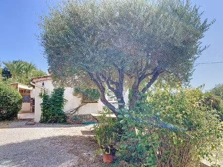 mougins   villa à louer