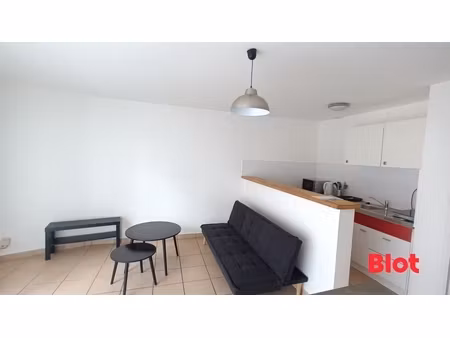 location appartement 1 pièce 32m² st ave 56890