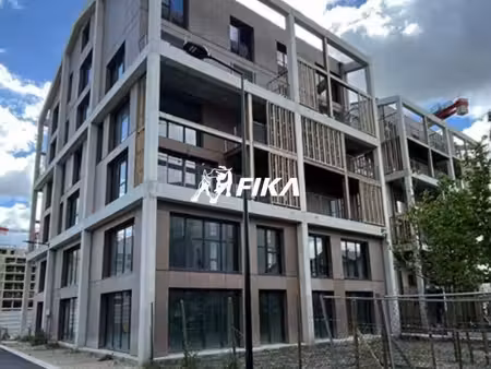 location commerce bordeaux 33100 155m²