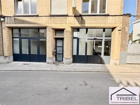 surface commerciale à vendre à rue du doyenné 31a uccle (vbe50440)