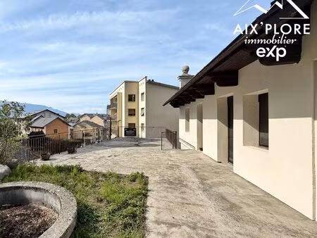 appartement t3 avec jardin et vue sur les collines