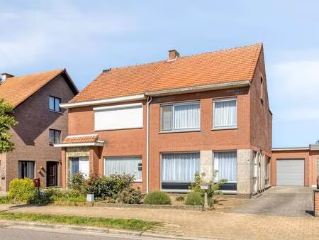 huis te koop in hoevenen met 4 slaapkamers