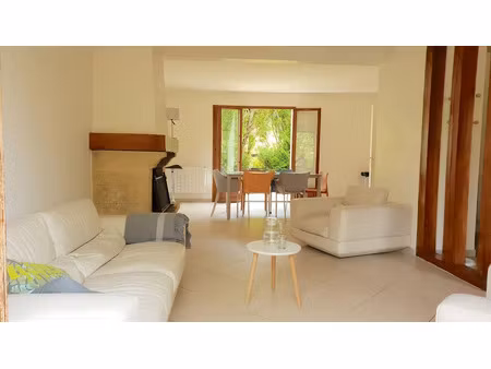 location meublée maison 5 pièces 150 m² à cergy (95000)  490 €