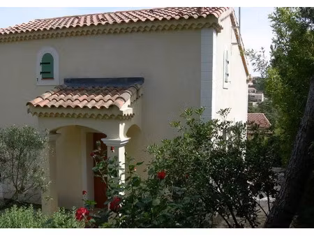 location maison 2 pièces 45 m² à carnoux-en-provence (13470)  995 €