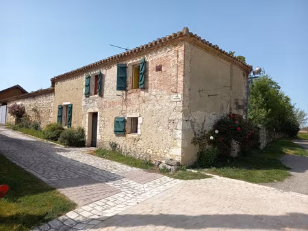 maison t3 de 60m2 avec dépendance et jardin