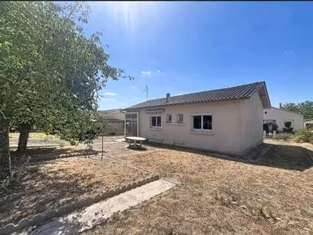 vente maison 4 pièces 65 m² la roche-chalais (24490)
