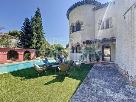 cap d'antibes - villa méditerranéenne - vue mer