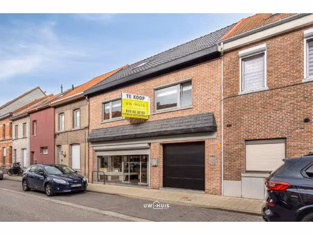 commercieel te koop in sint-niklaas met 3 slaapkamers
