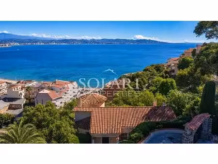 villa au coeur du village de théoule avec vue mer panoramique