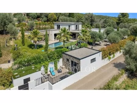 villa californienne au cœur d'un domaine sécurisé prestigieux