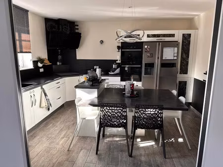 vente maison 8 pièces 220 m² à vichy (03200)  350 000 €