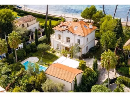 cap d'antibes ouest - villa belle époque en front de mer