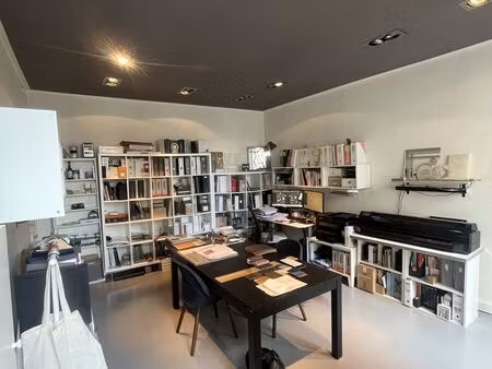 location local professionnel 37m²