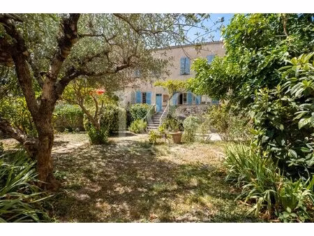 hôtel particulier du xviie siècle au cœur de buis-les-baronnies