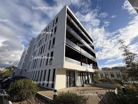 location bureaux 123 m²