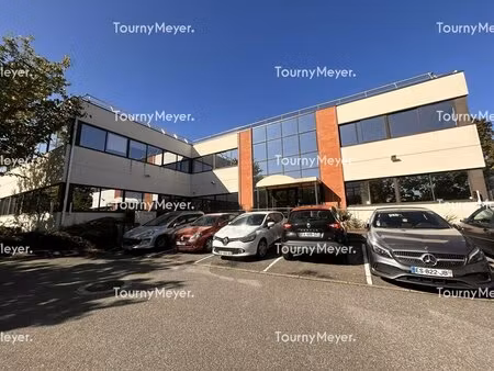 location bureaux 333 m² à 667 m²