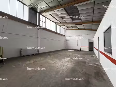 location local d’activités 100m² à 228m²